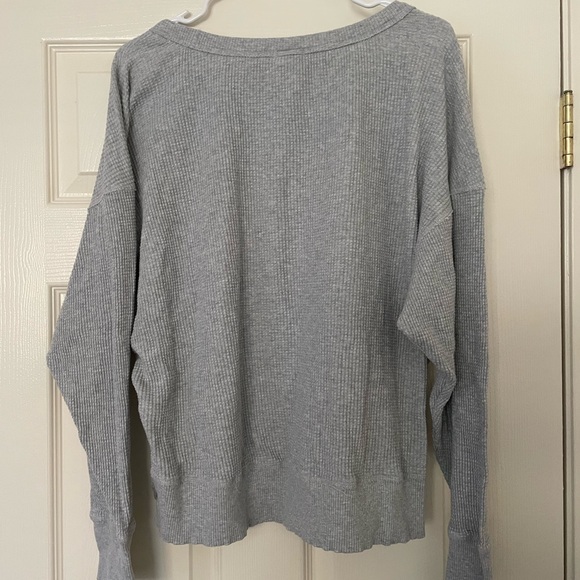 Aerie Offline Wow! Waffle Long Sleeve Shirt Gray Oversized Medium - Picture 2 of 3